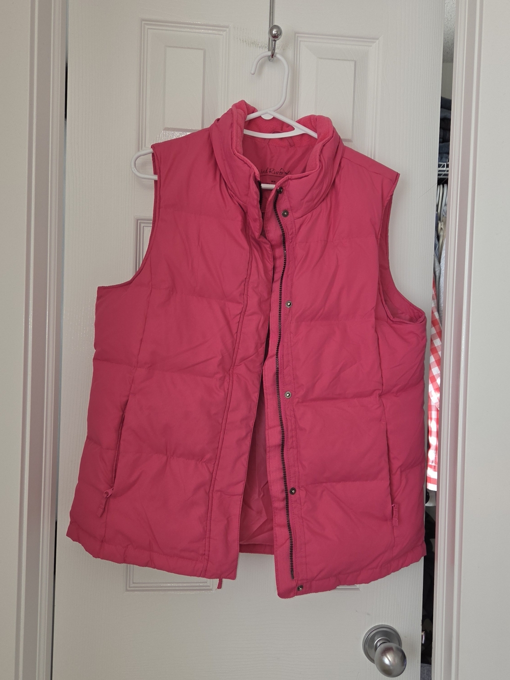Wind River Women's Quilted Sleeveless Puffer Vest - Size M